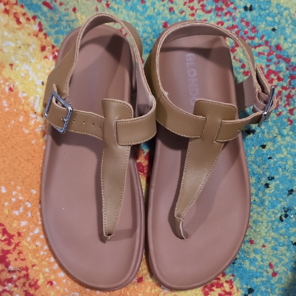 Blondo Tan Leather Sandals - Picture 2 of 4